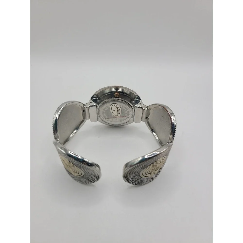 Geneva Silver Tone Cuff‎ Bangle Quartz Watch White Dial Textured Hinged Bracelet